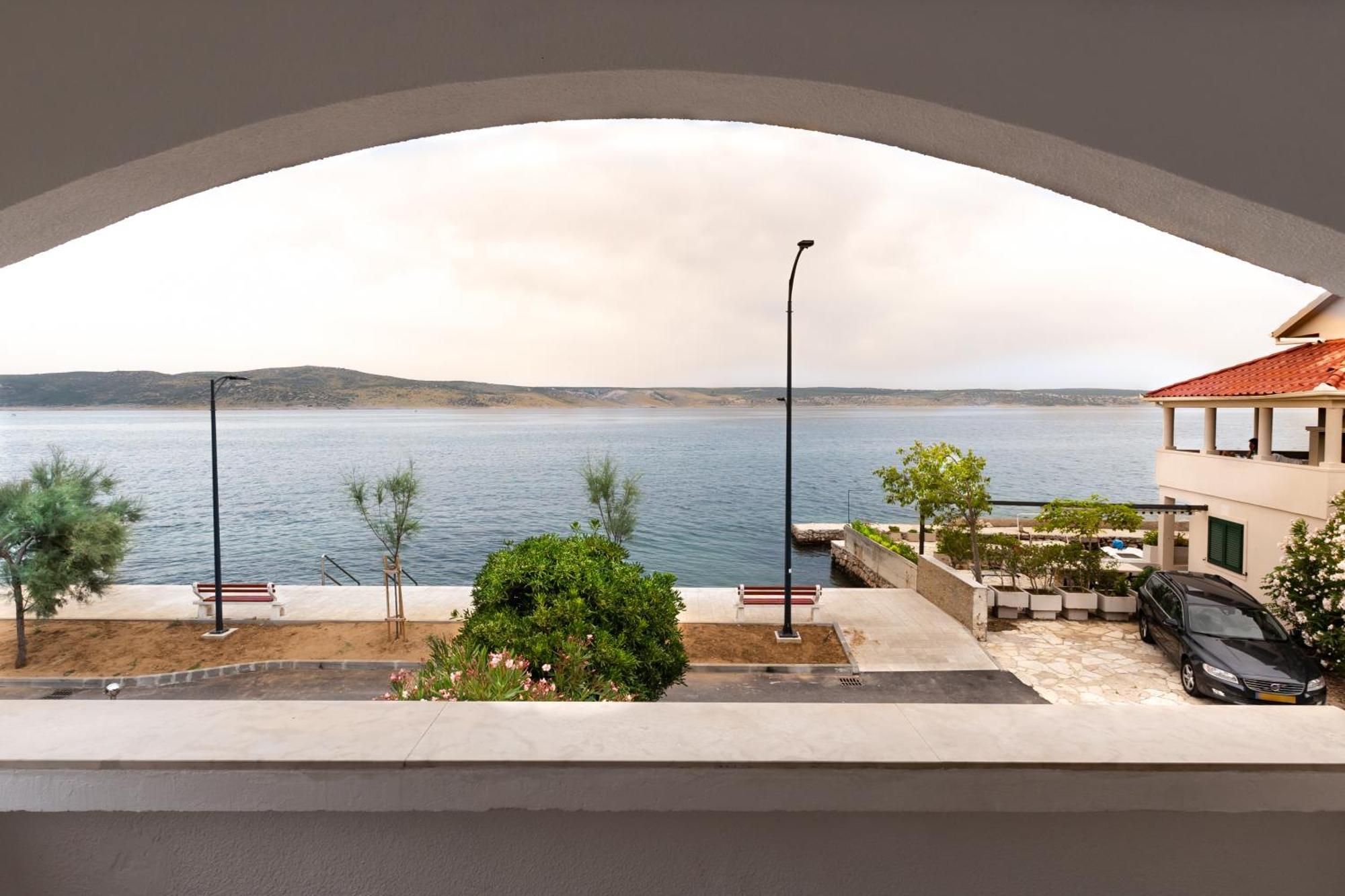 Apartments Dida Sime Starigrad Paklenica Exterior photo