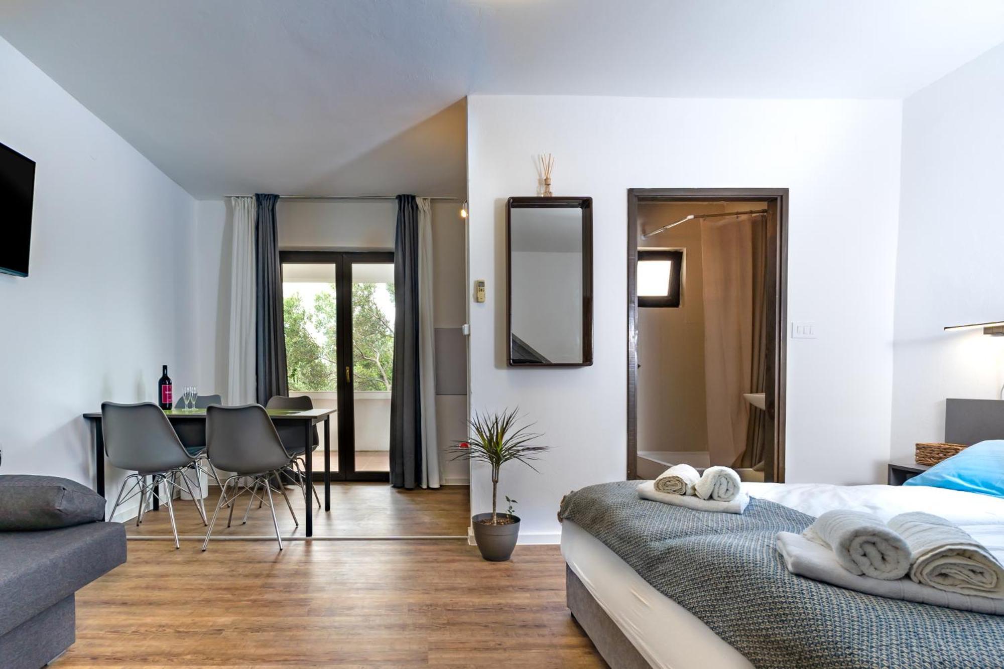 Apartments Dida Sime Starigrad Paklenica Exterior photo