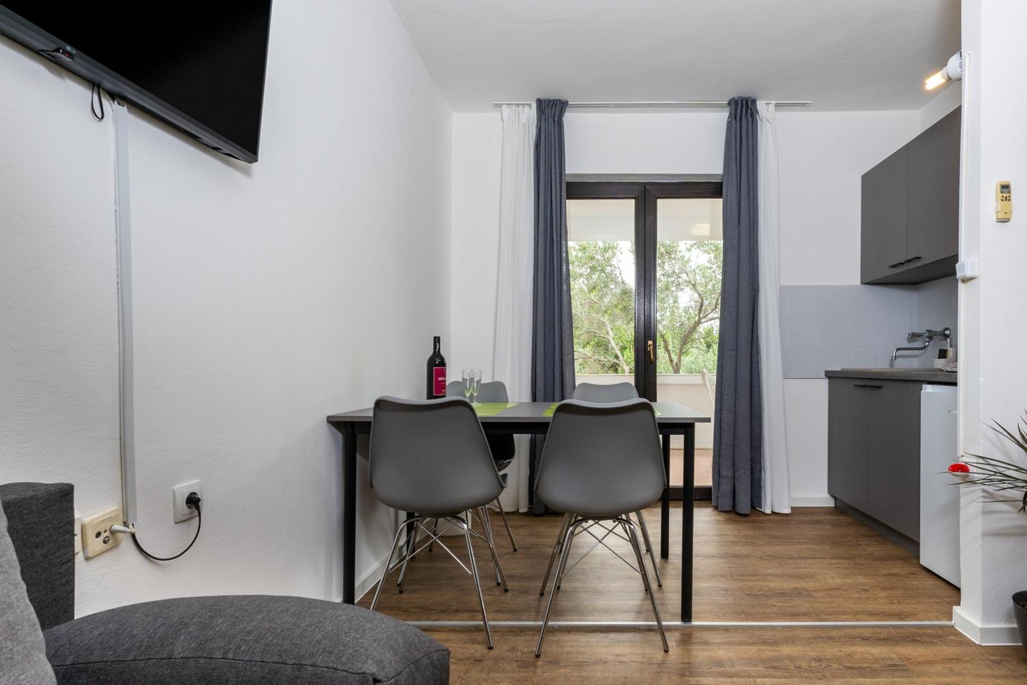 Apartments Dida Sime Starigrad Paklenica Room photo